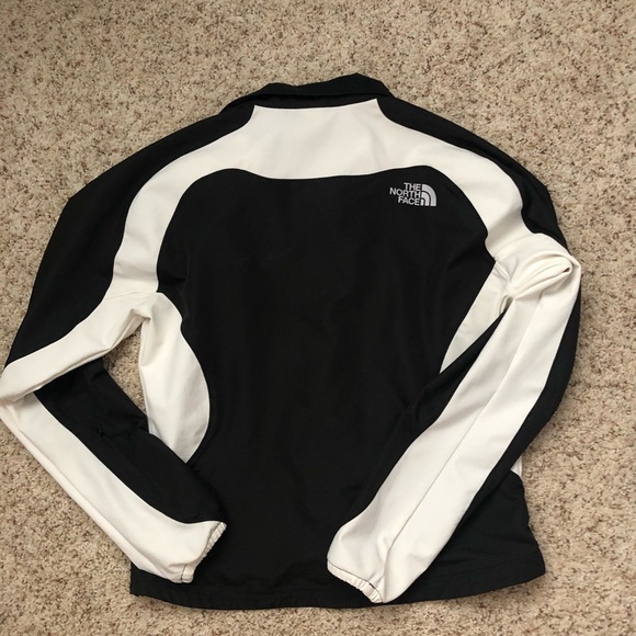 North Face woman’s fly weight jacket - Picture 4 of 7